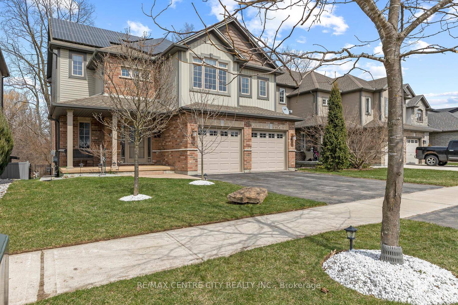 Wow ! Meticulously maintained amp ; very unique Two Storey Multi Level open concept home with full basement walkout in a prime Komoka location close to elementary school amp ; ...