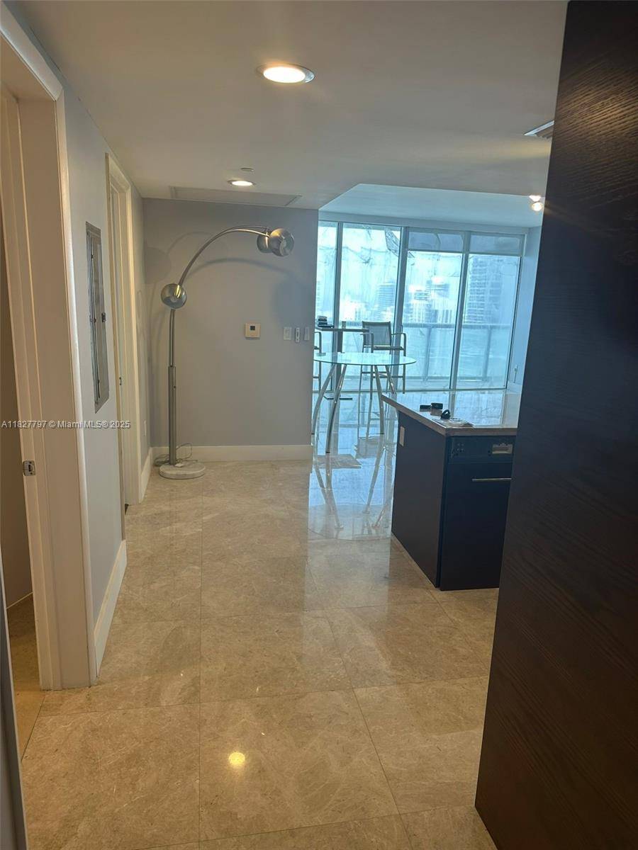This stunning breathtaking unobstructed water and city view in the luxurious Icon Brickell.