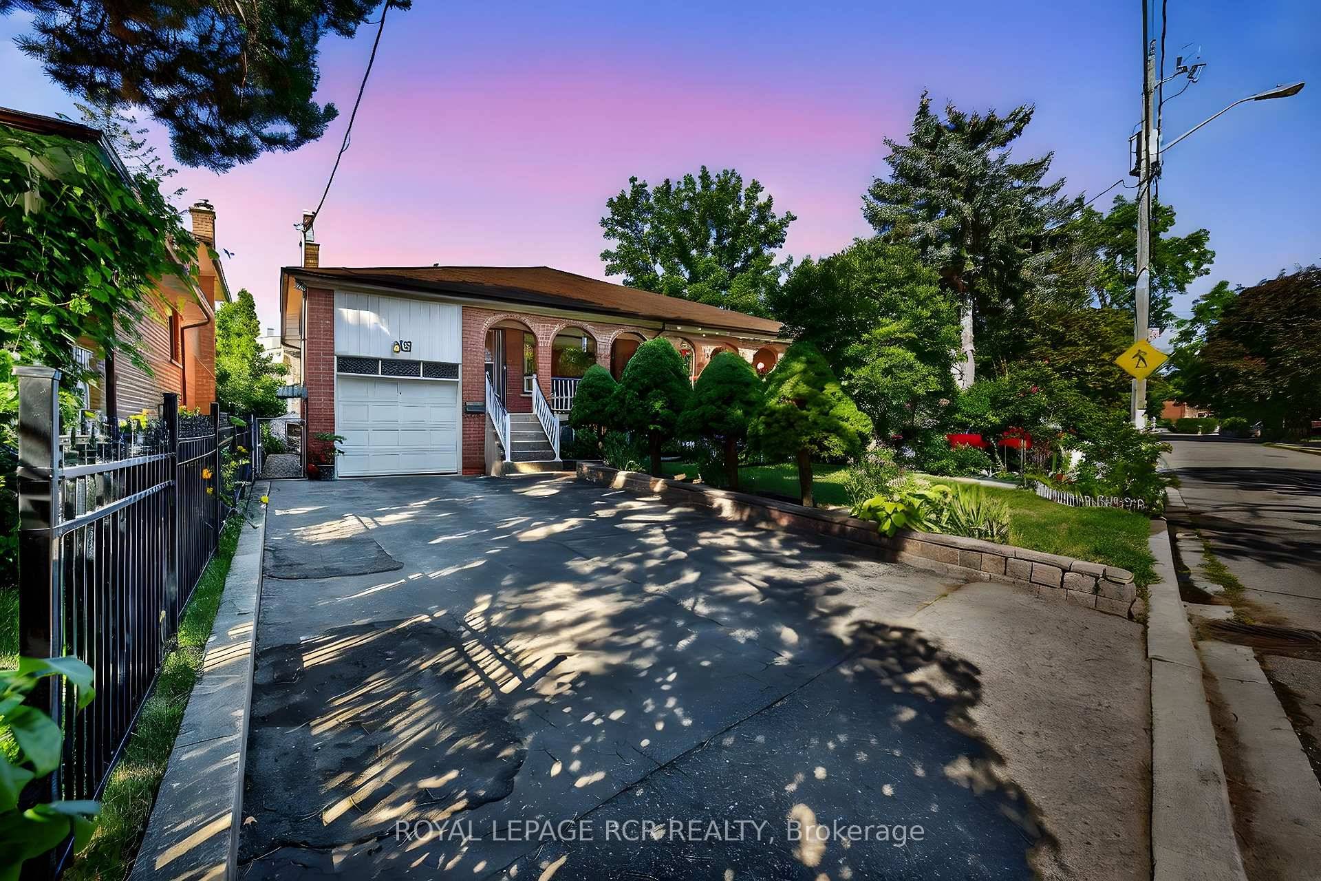 Charming semi detached home awaiting for your personal touch.