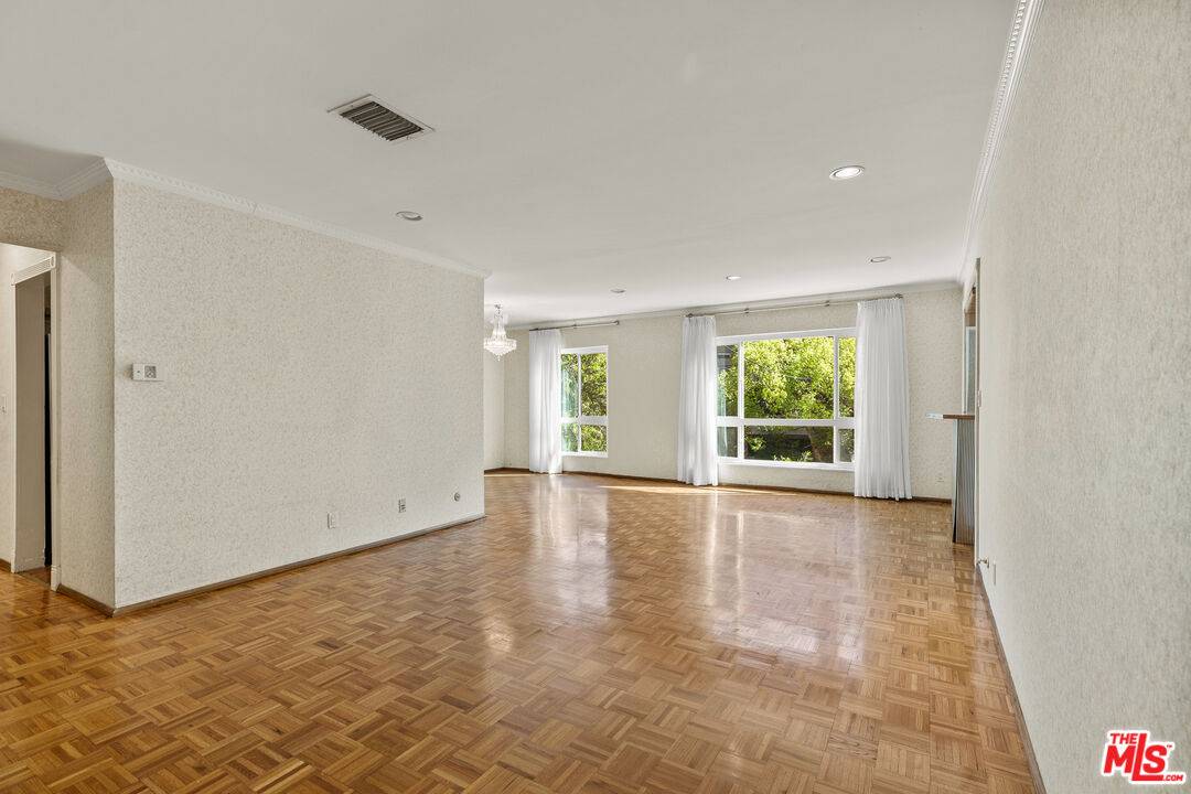 7300   Franklin Ave 1BR Hollywood Hills East La