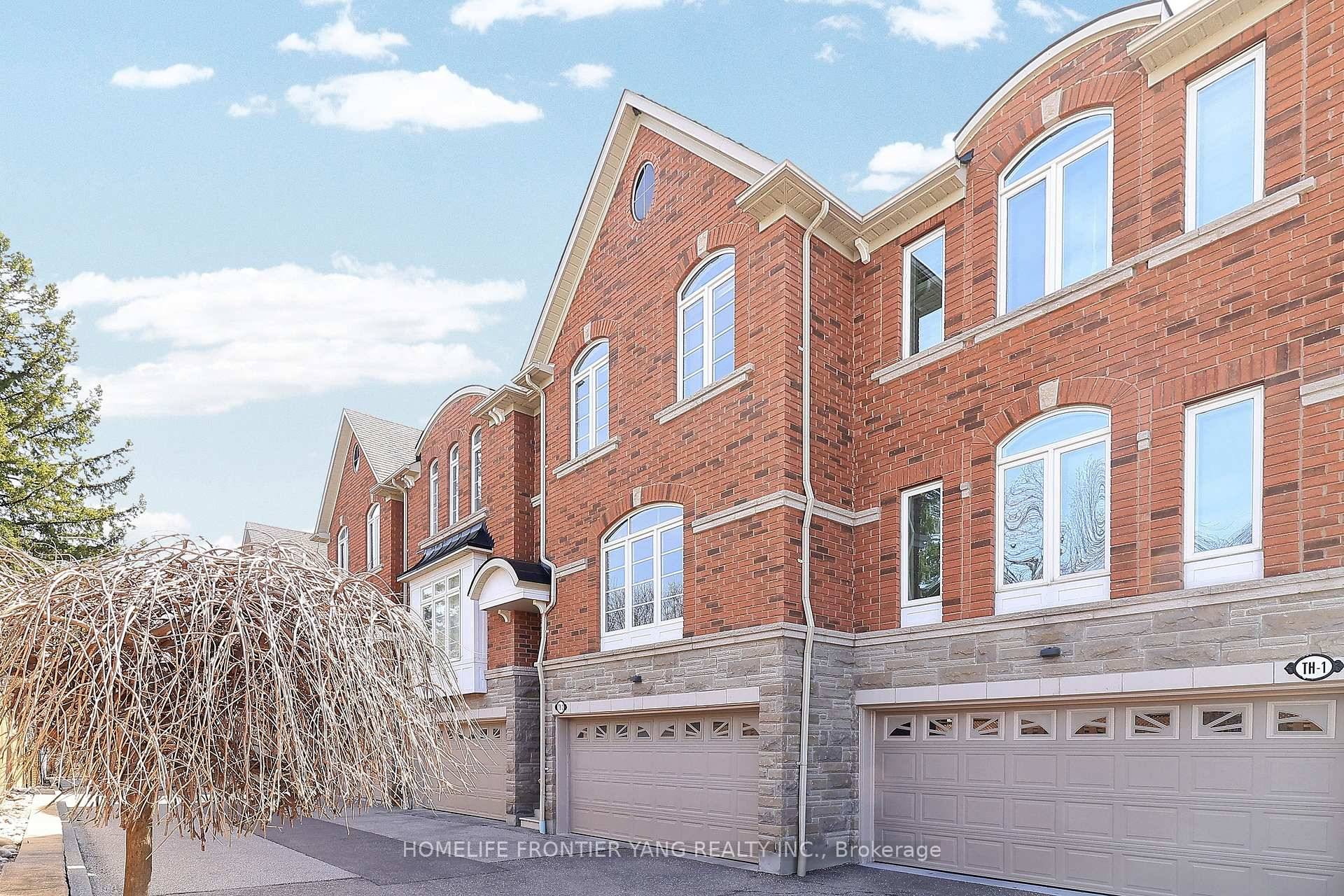 Luxury 2262sqft Boutique Townhome Overlooking Humber River Conservation Area !