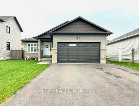 Discover this beautifully designed, energy efficient home crafted by Corvinelli Homes in the highly sought after Russell Trails subdivision.