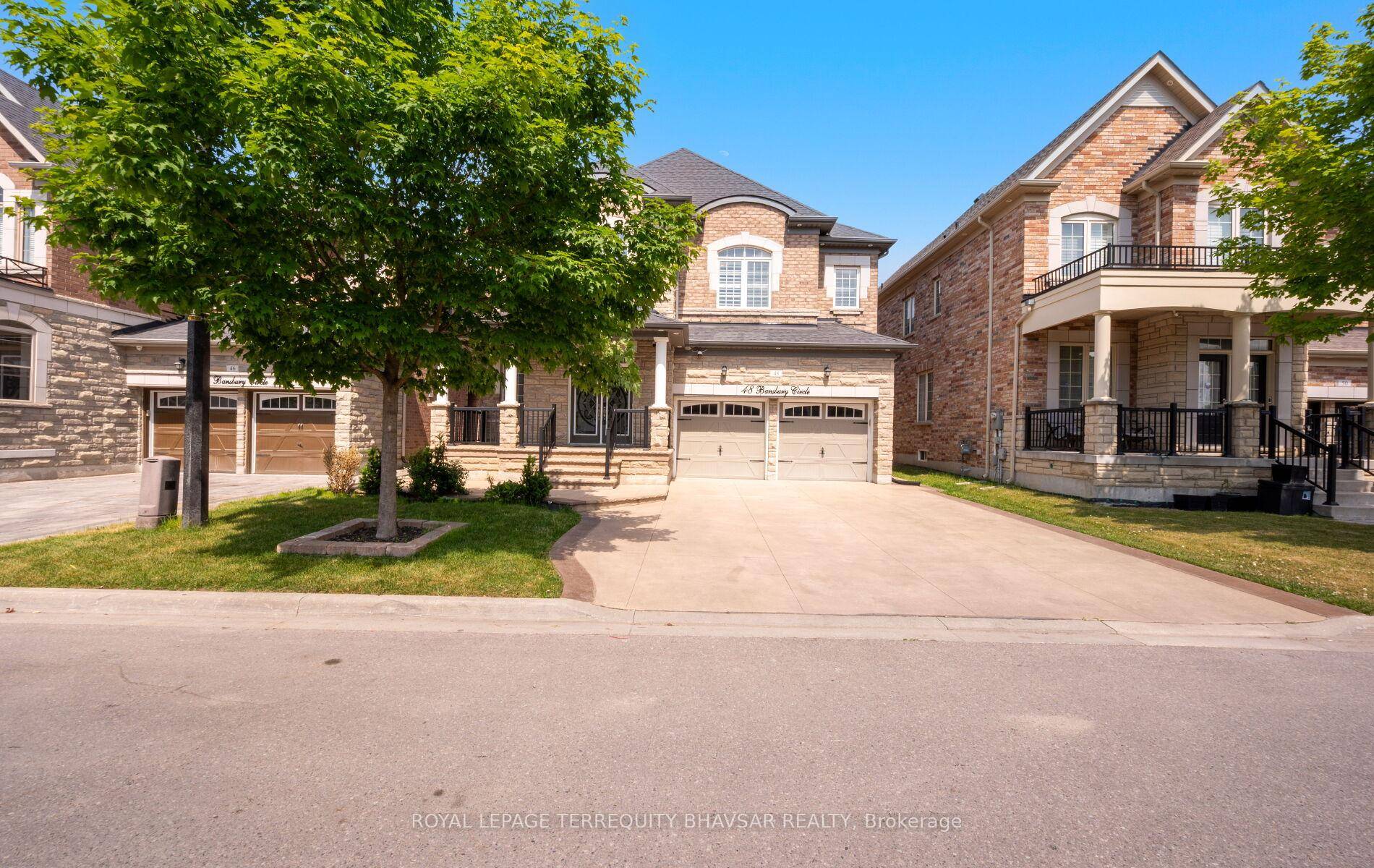 Welcome to this exceptional 3, 000 sq.