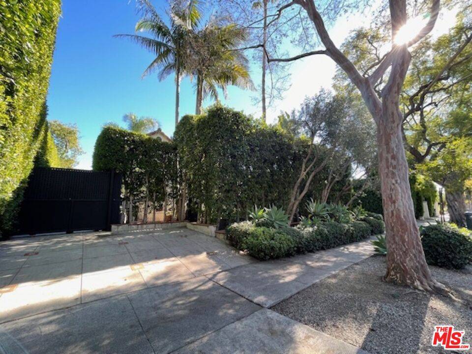 934  N Sweetzer Ave 2BR Sunset Strip La