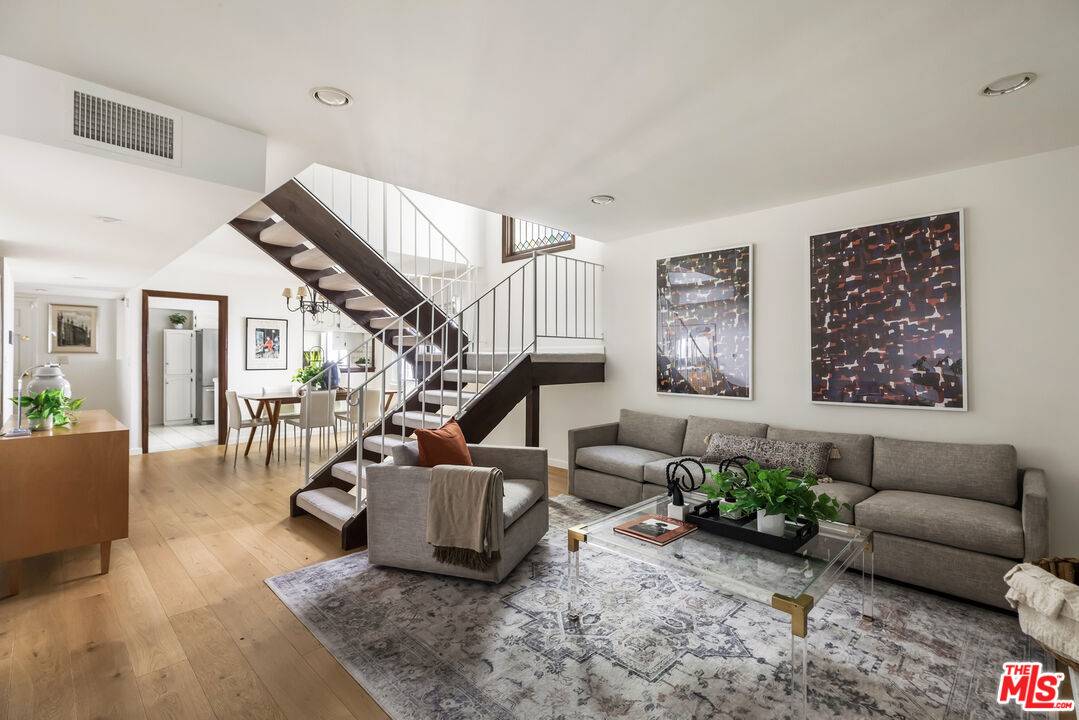 1916   Overland Ave 3BR Beverlywood La