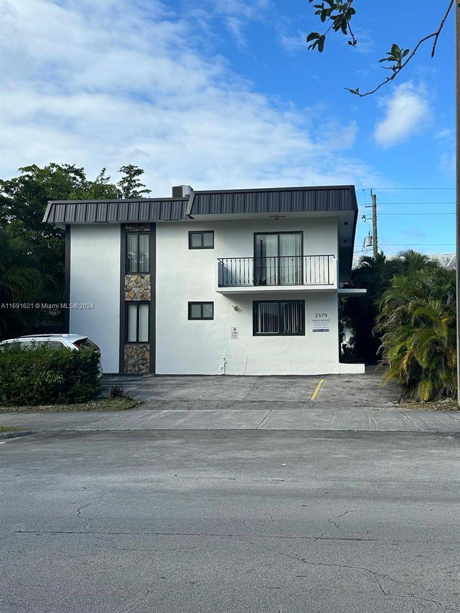 Two Story 6 Units Building.