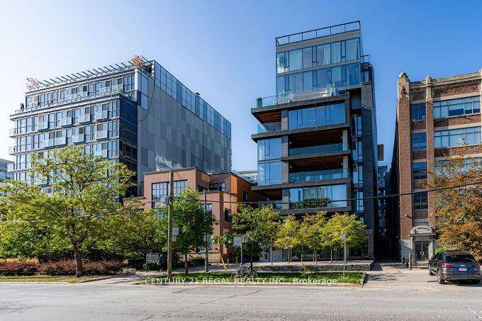 Huge 2 1 bedroom, Interior 3, 470 sq.