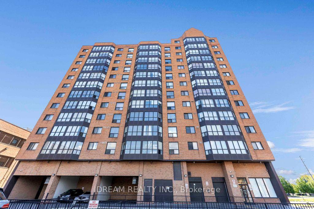 Newly renovated 2 1 bedroom, 2 bathroom condo.