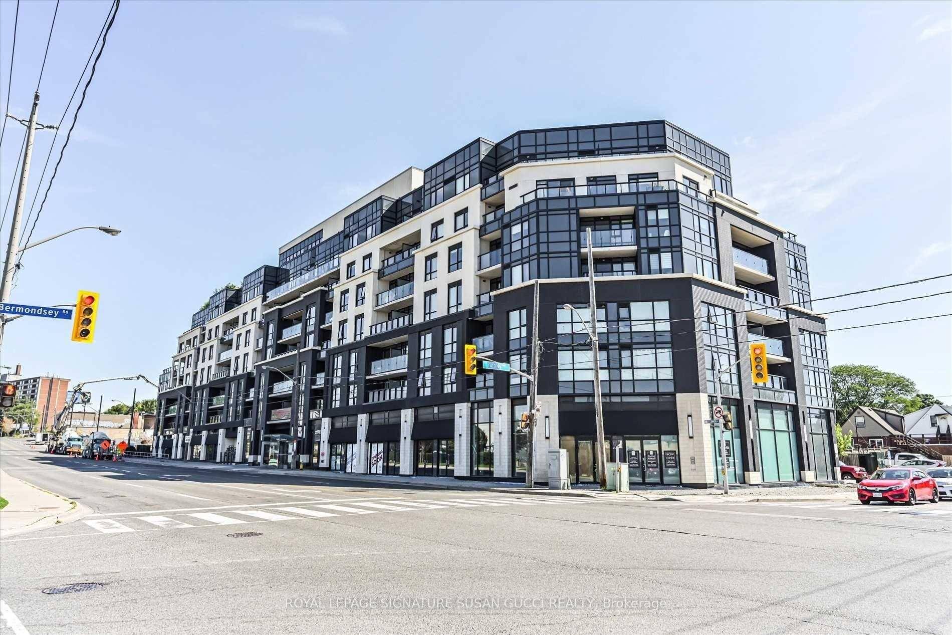 Welcome To This Fantastic 1 Bedroom, 2 Washroom Unit In The Lanes Condos.