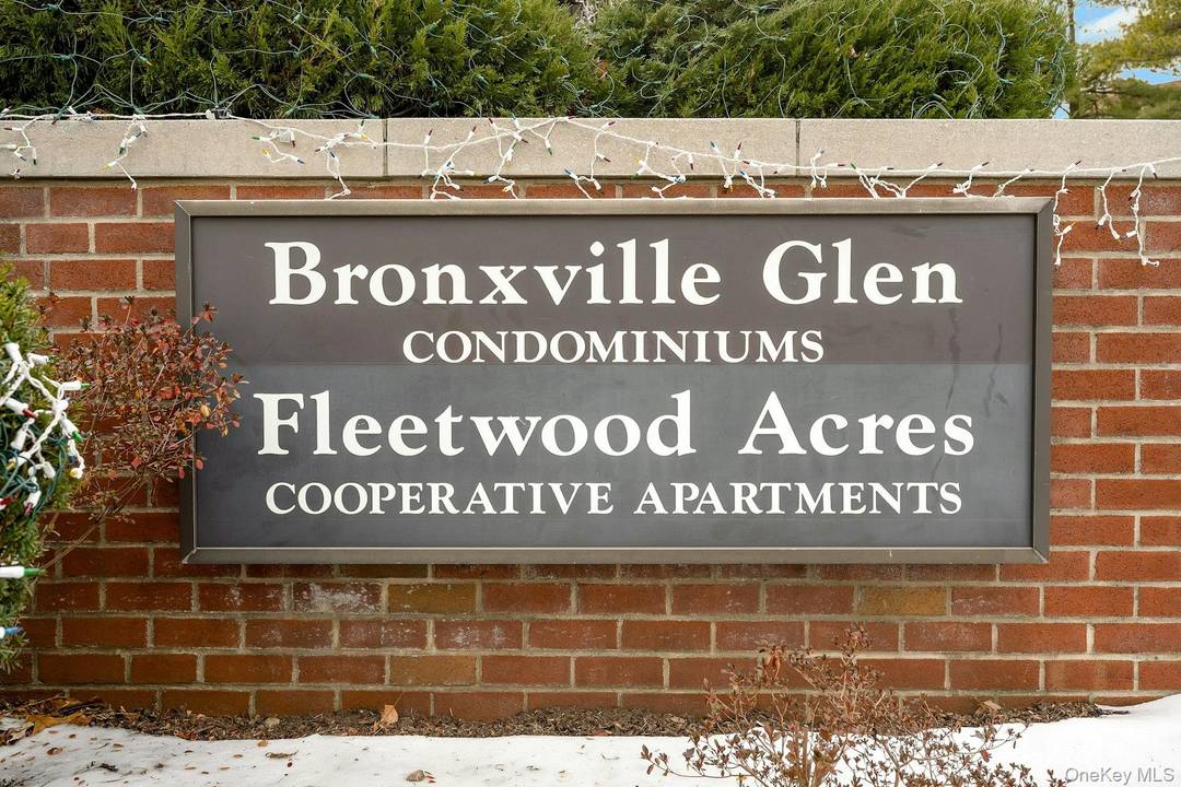 Welcome to Bronxville Glen, a highly sought after 24 hour gated community offering a serene, park like setting with outstanding convenience.