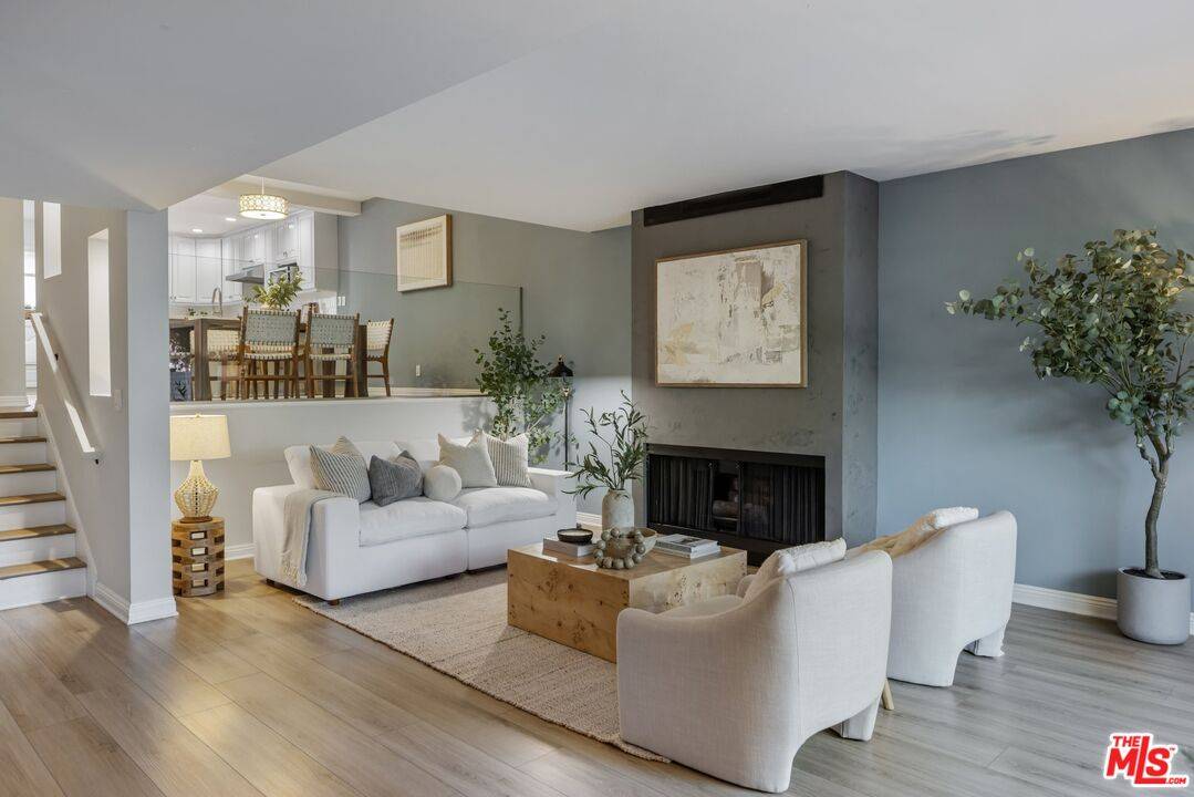 4752   La Villa Marina 3BR Marina Del Rey La