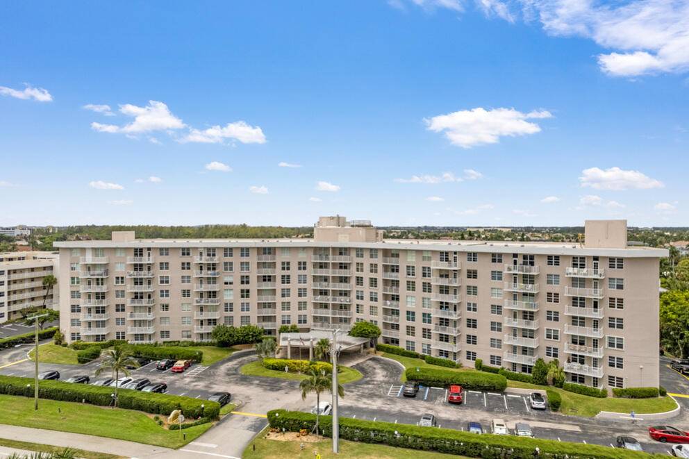 Enjoy Resort style living in this spacious 1712 sq ft Penthouse on A1A in Boca Raton.