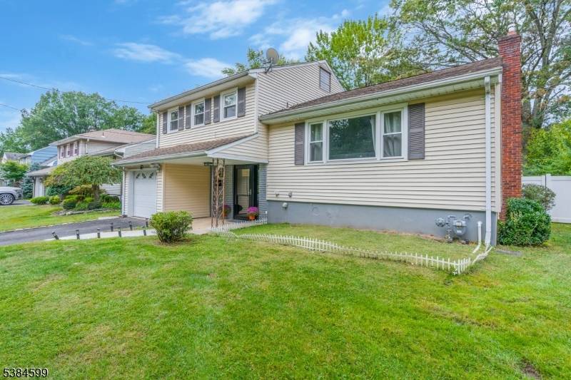 Move right in to this beautifully updated split level with 3 bedrooms, 1.