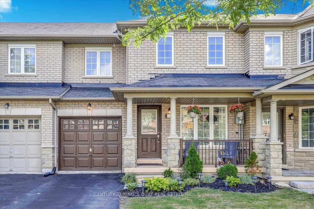 Welcome to 277 Coachwhip Trail a bright, spacious 3 bedroom, 2.