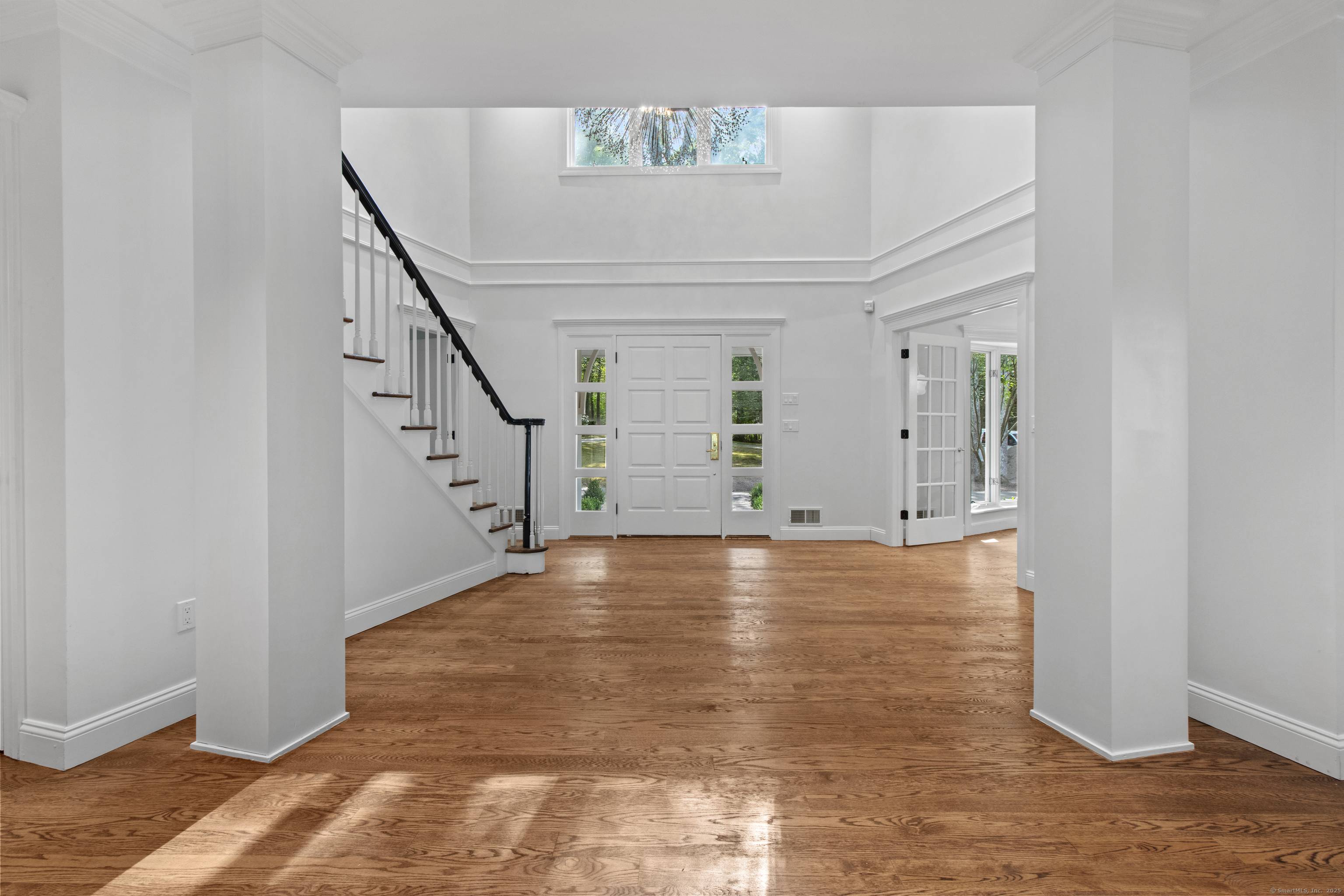 Stunning ! With a clear vision and unwavering determination, the new owners of 108 Henley Way spared no expense in transforming this extraordinary residence into a true masterpiece.