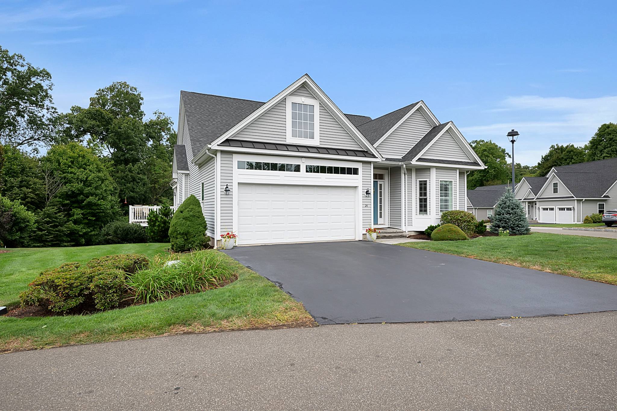 Welcome to River Walk, Branford's only 55 community !
