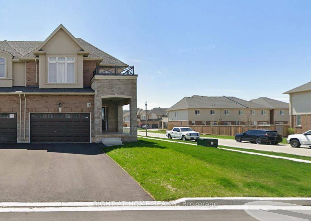 5 years new corner lot 2 story townhouse just like a semi.