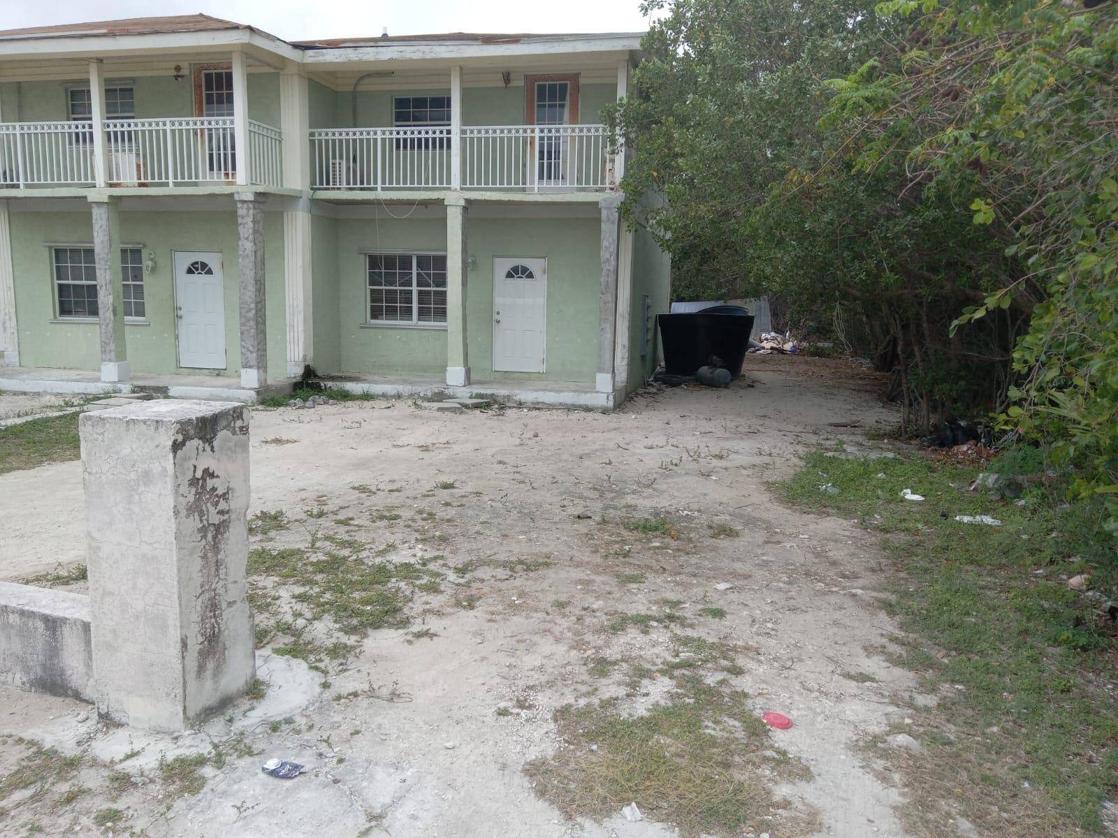 QUEEN'S HIGHWAY Triplex Andros