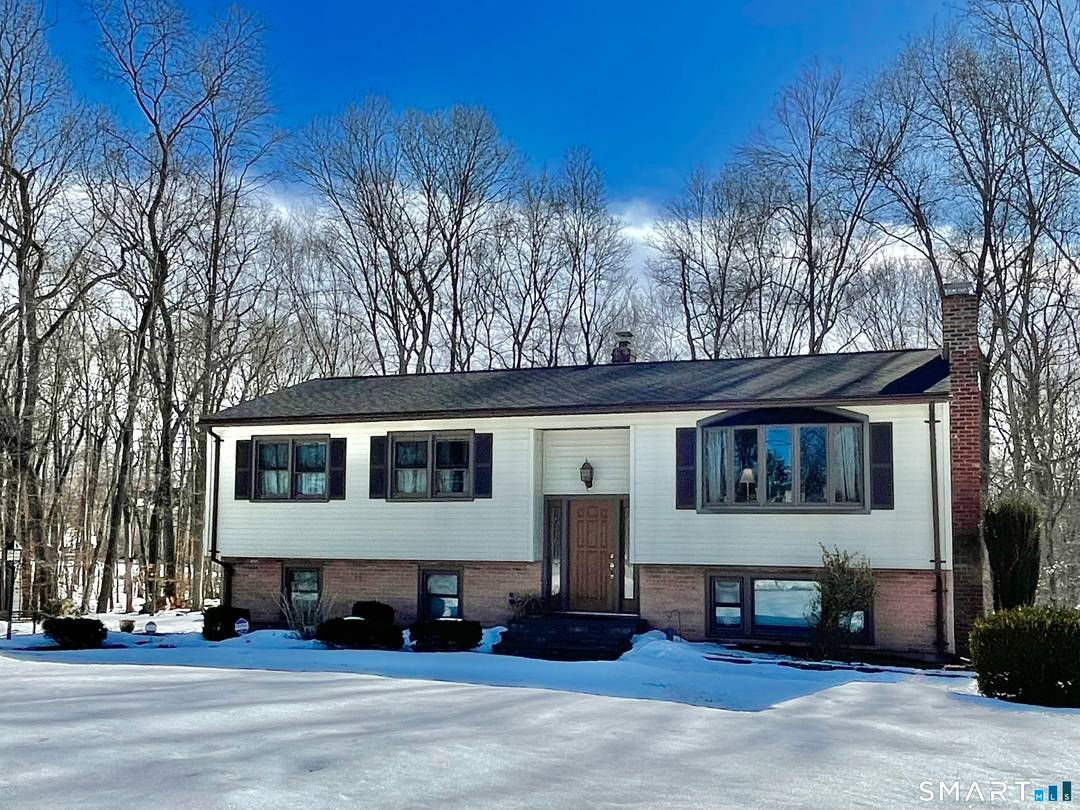 Beautiful 3 BR 7 RM Raised Ranch nestled on quiet cut de sac.