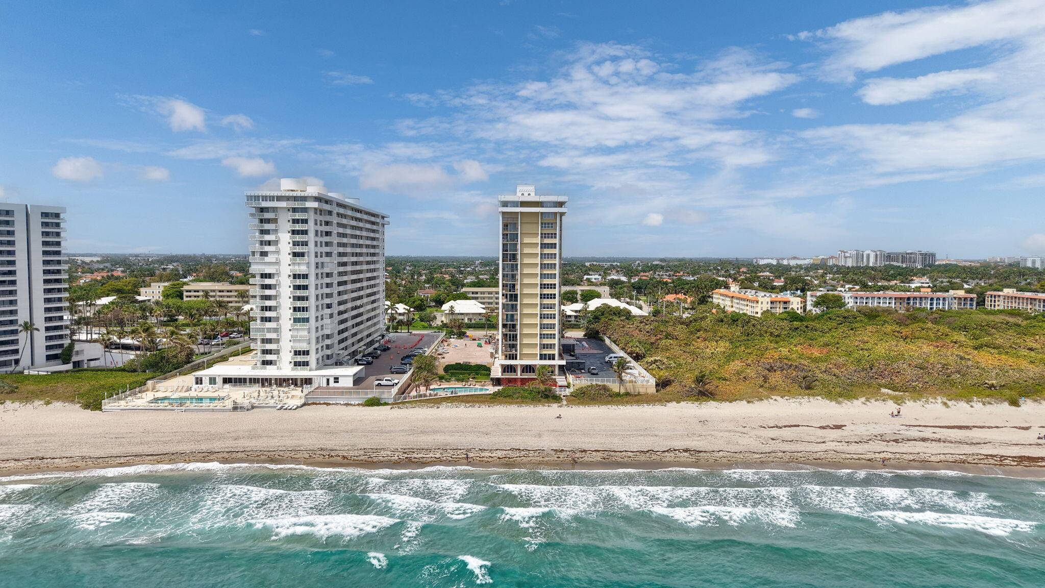MODERN ! STUNNING VIEWS !