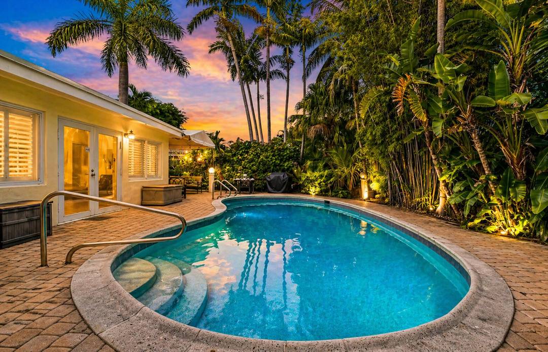 Spacious 3BR 3BA pool home available for lease in Coral Point, Wilton Manors.