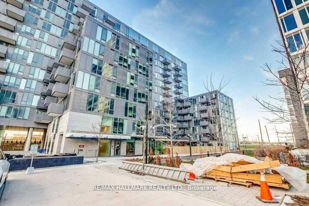 Bright amp ; Spacious 2 Bedroom in Prime Wilson Heights Location !
