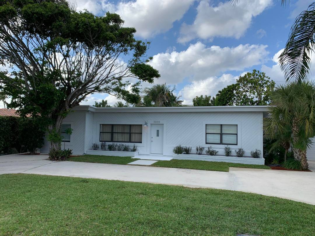 LIVE BY THE BEACH WITH PRIVATE BEACH ACCESS, FABULOUS HILLSBORO SHORES HOME IN POMPANO BEACH, EAST OF A1A, UNFURNISHED 3 BEDROOMS AND TWO BATHROOMS, LARGE FENCED YARD, PRIVATE BEACH ACCESS, ...