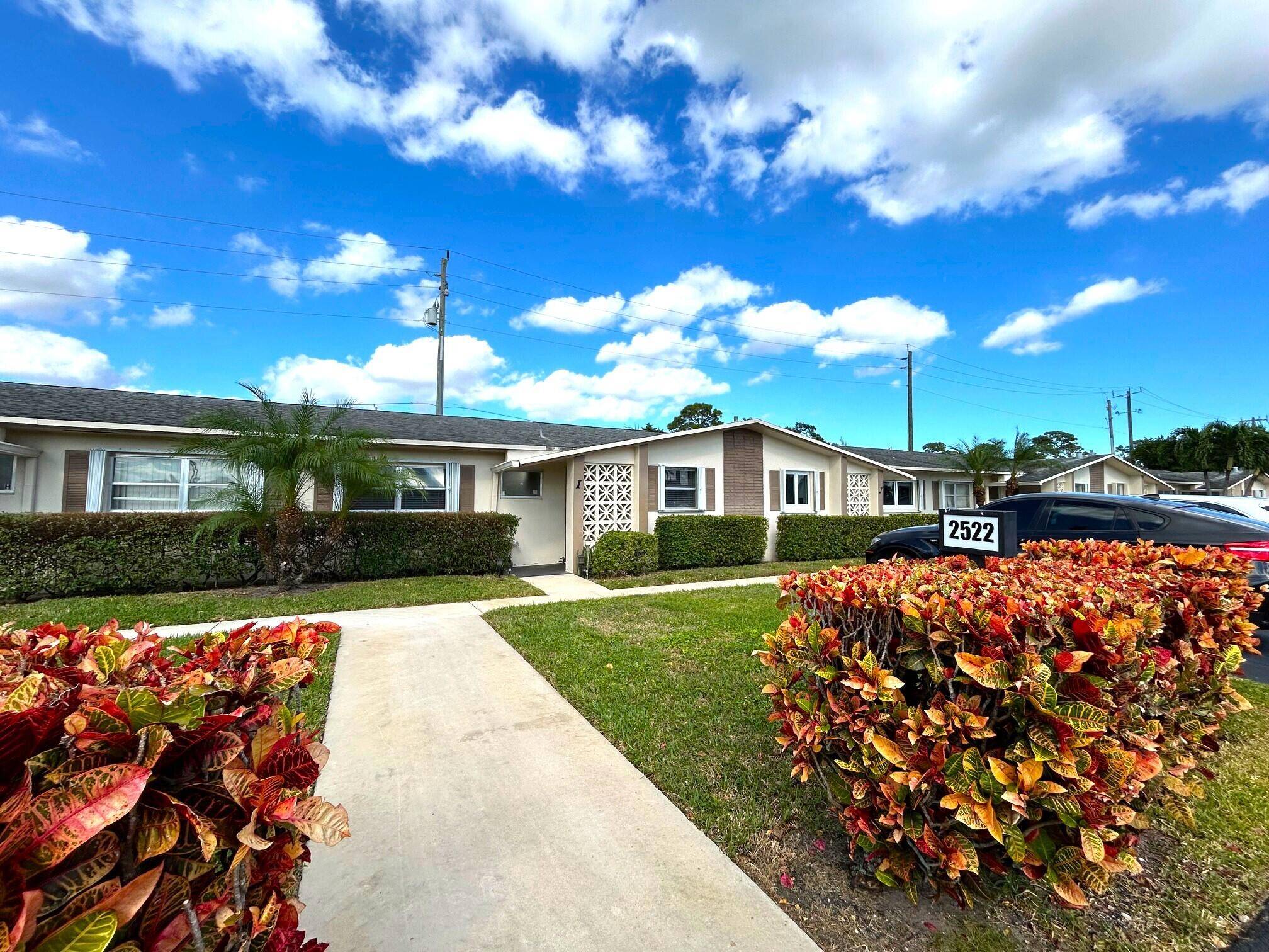 Updated 2 bedroom 2 bath Villa in the 55 Emory section of Cresthaven Villas.
