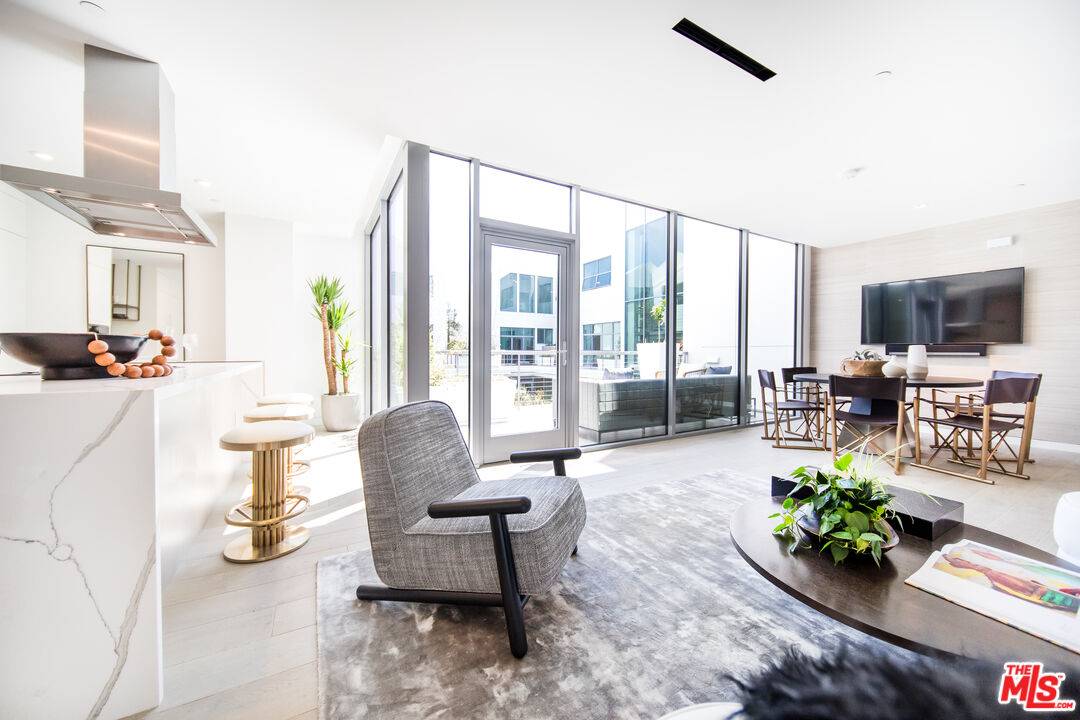 8600 Wilshire Blvd 3BR Beverly Grove La