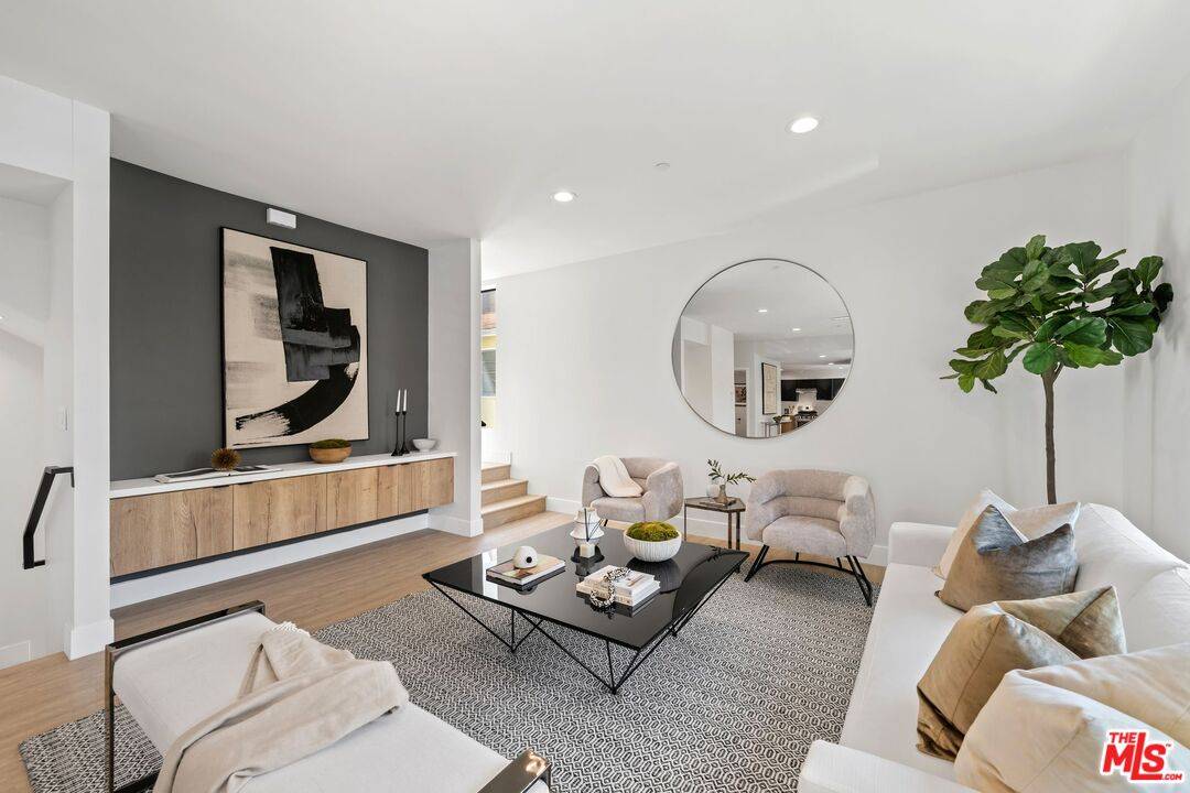 1624 N Normandie Ave 3BR Hollywood Hills East La