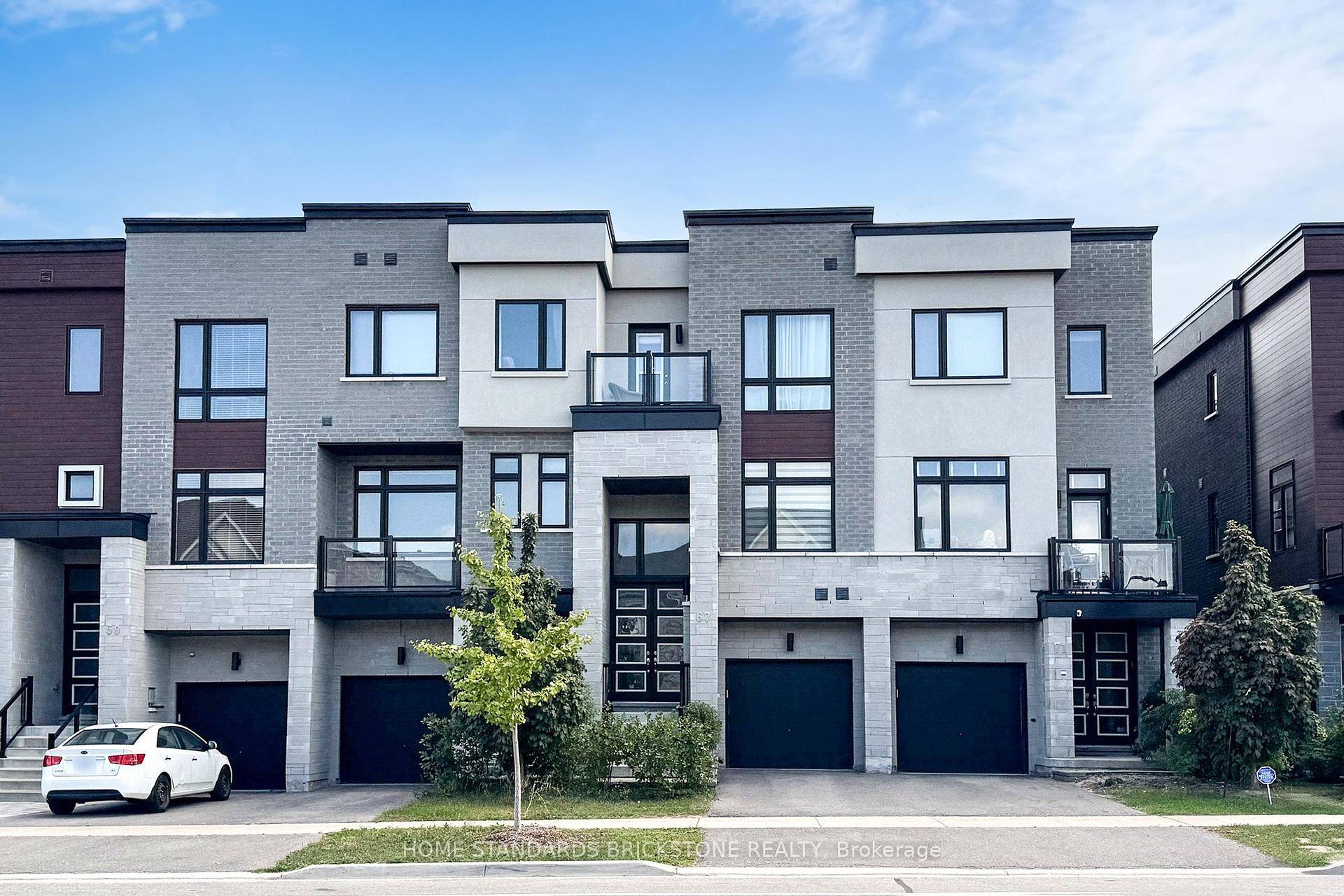 This Is Completely Freehold No Maintenance Fees, No POTL.