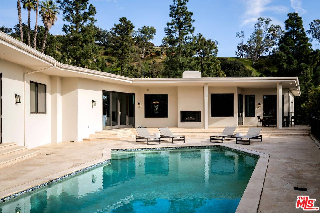 1845 Loma Vista Dr 5BR Beverly Hills Post Office | B.H.P.O. La