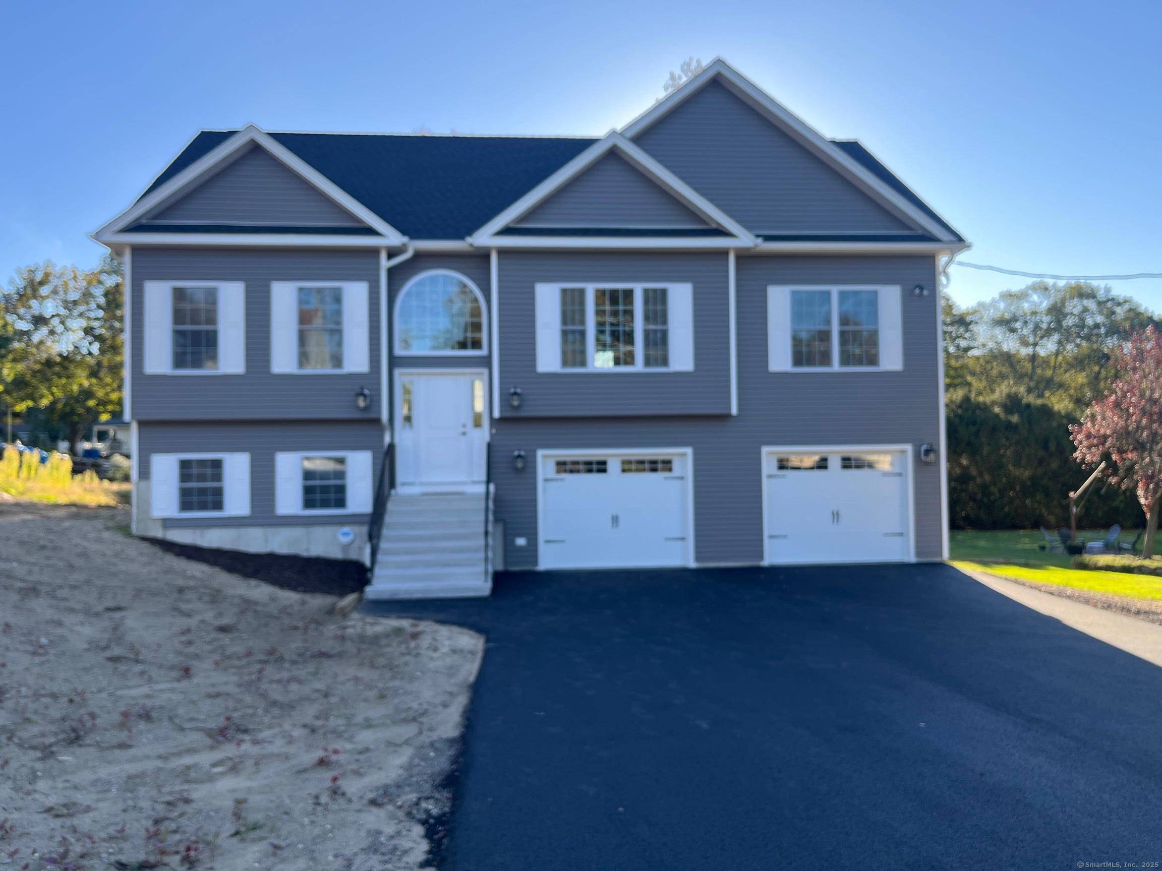 BRAND NEW OVERSIZED RAISED RANCH WITH ALL THE BELLS WHISTLES THIS OPEN FLOOR PLAN HOME FEATURES A KITCHEN WITH CENTER ISLAND, GRANITE TOPS, STAINLESS STEEL APPLS CATHERDRAL CEILING FORMAL DINING ...