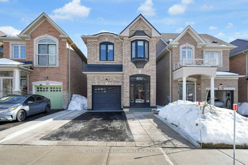 Welcome To Your Dream Home In The Highly Sought After Upper Thornhill Estates This Stunning Detached 3 Bed Home Is A True Masterpiece, Boasting An Array Of Upgrades That Elevate ...
