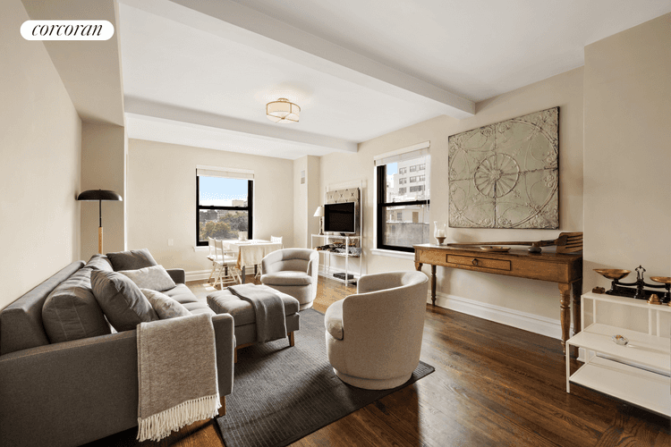 This is a true two bedroom two bathroom in the heart of Gramercy Park.