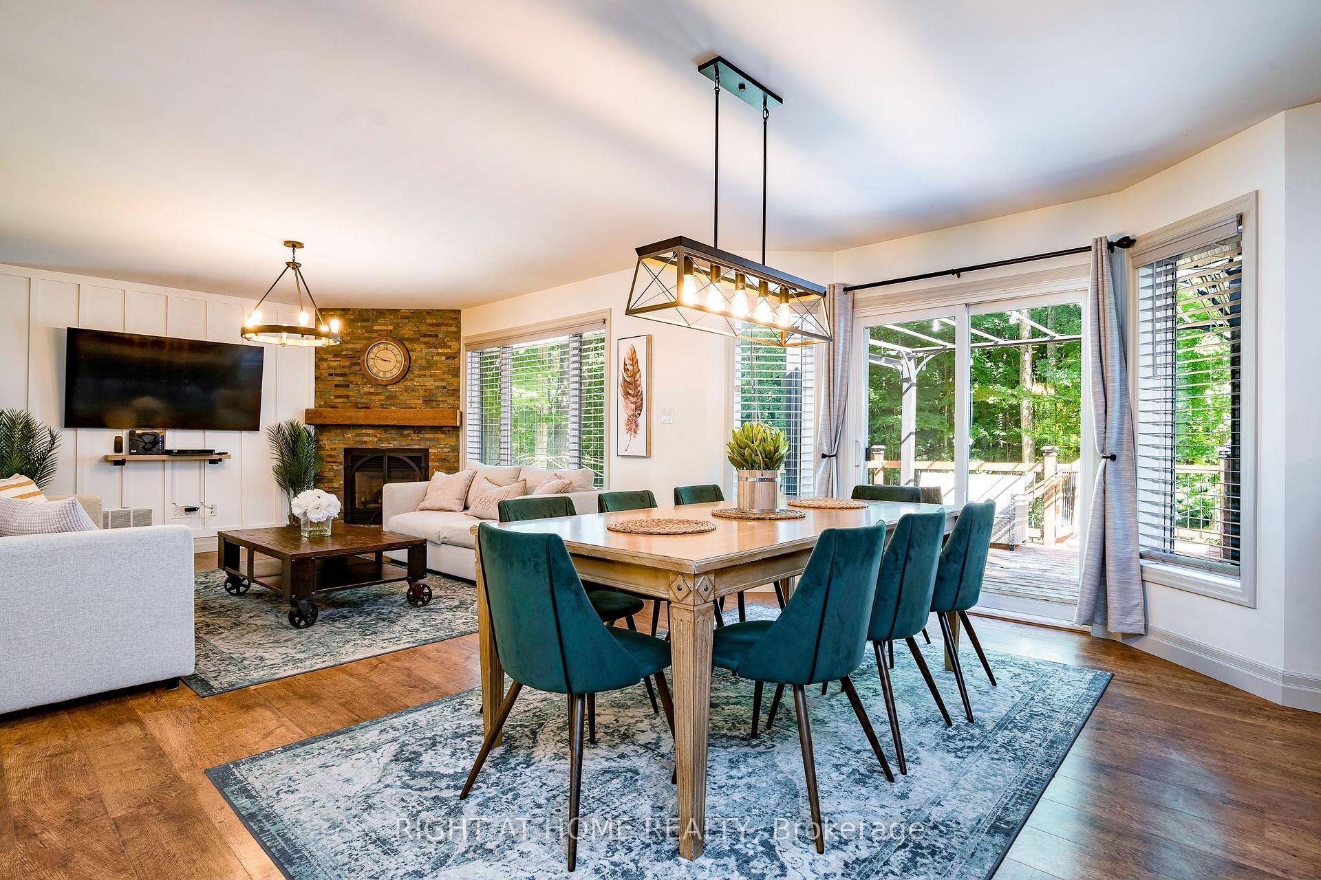 Discover your perfect escape in this stunning property surrounded by nature, just a leisurely 15 minute stroll from beautiful Lafontaine Beach.