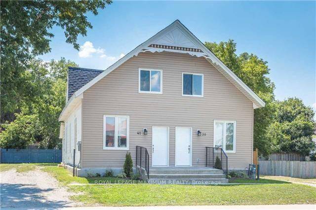 Discover this charming semi detached home in the heart of Barrie, just steps from the stunning Lake Simcoe, GO transit, shopping, and easy access to transit options.