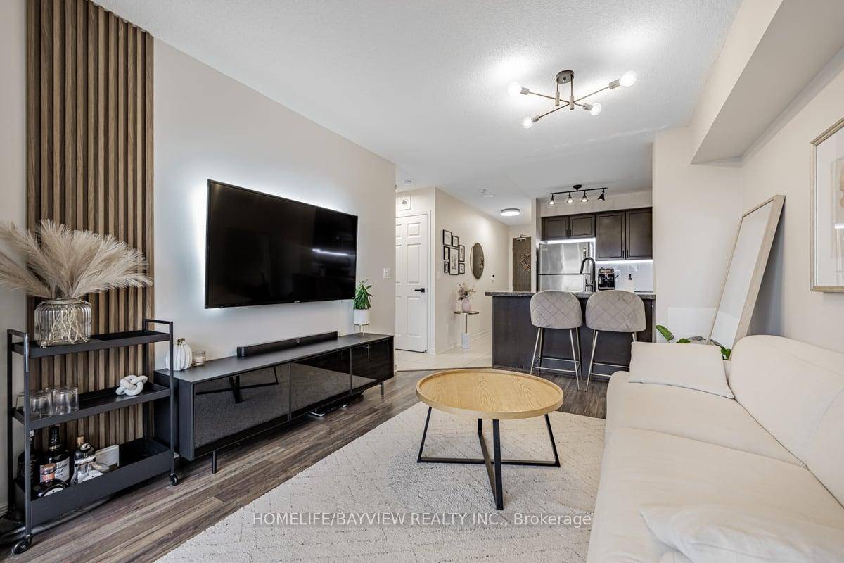 Spacious 1 bedroom Condo With An In suite Walk in Closet, Open Concept Living Area And Stunning High Floor Views Offering Complete Privacy.