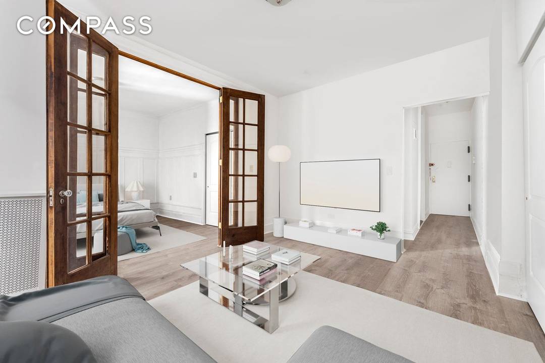 Unit B8 is a renovated true 1 bedroom prewar CONDO, with in unit washer dryer.