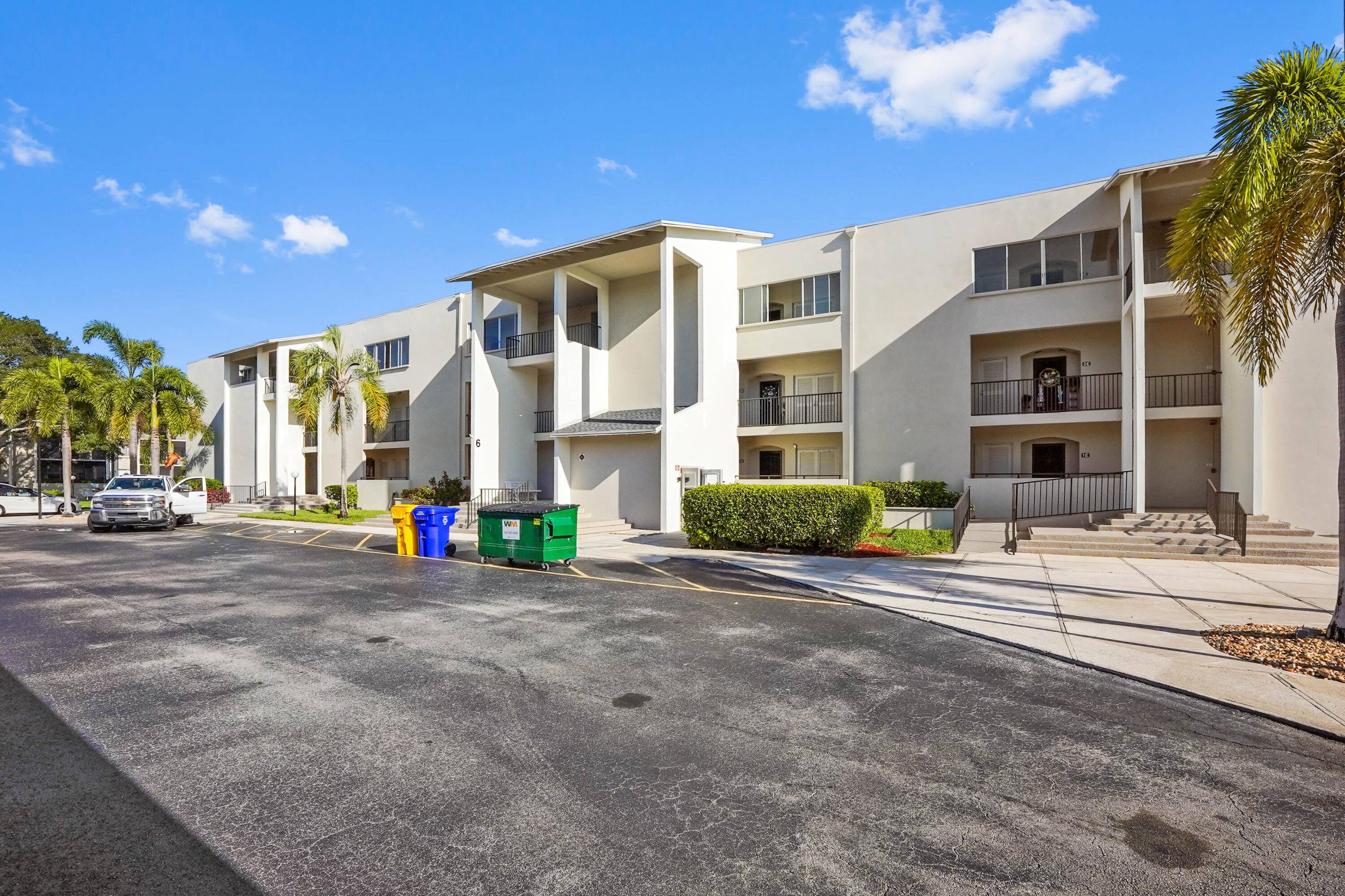 Welcome to this beautifully maintained top floor condo offering serene views of the garden, and lake below.