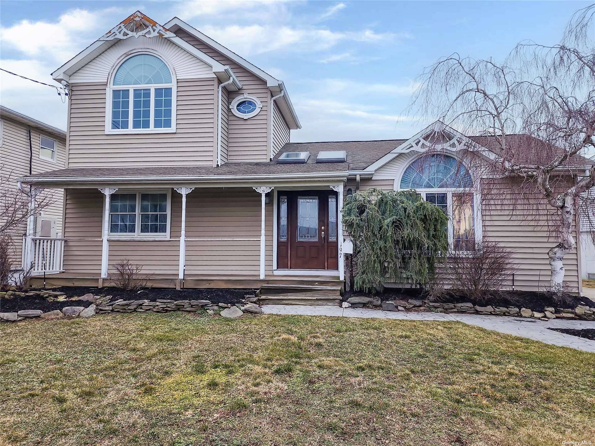 Expanded Ranch with 7 Rooms 3 beds and 2 bath.
