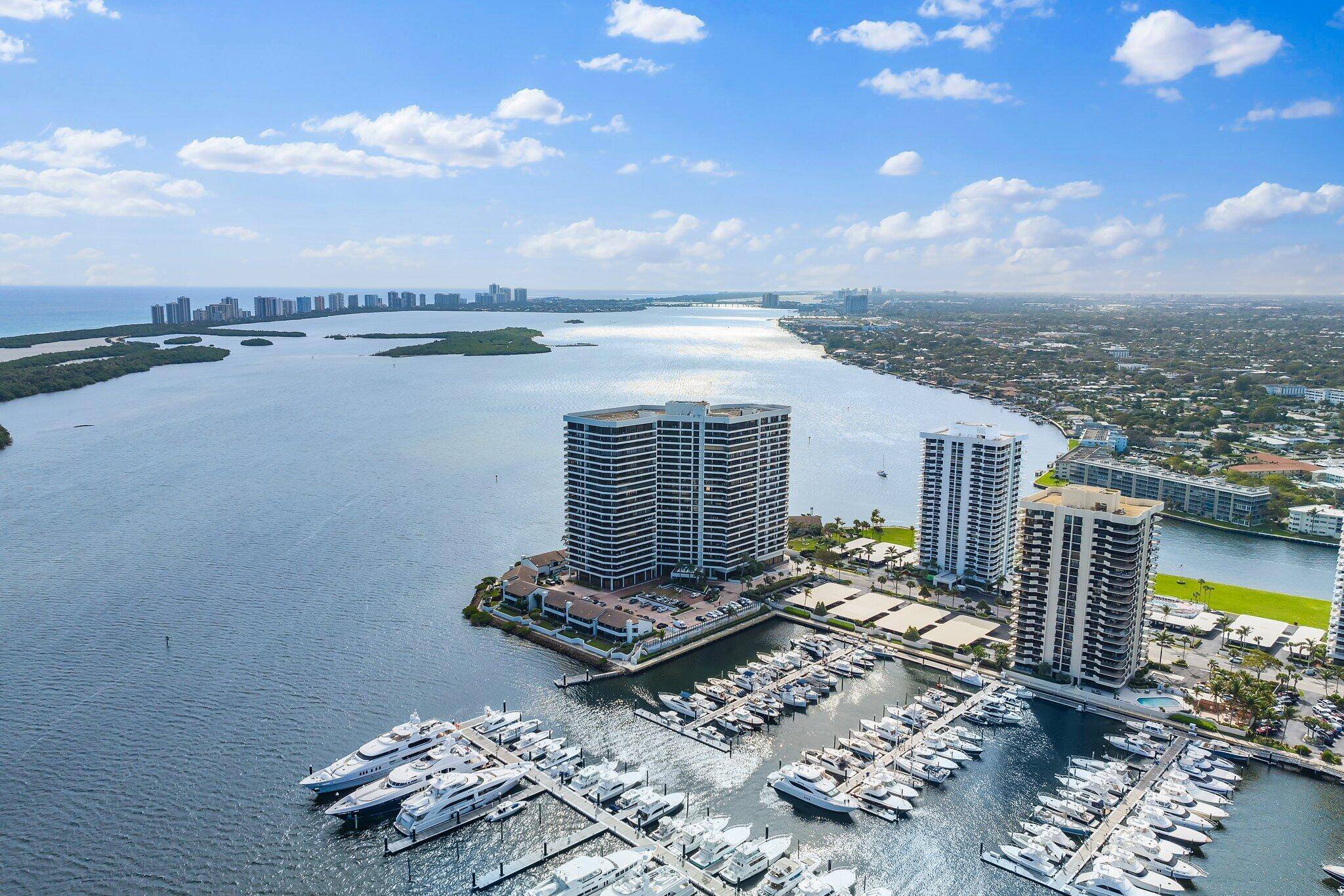 The very best views in Old Port Cove's luxury building, Lake Point Tower !