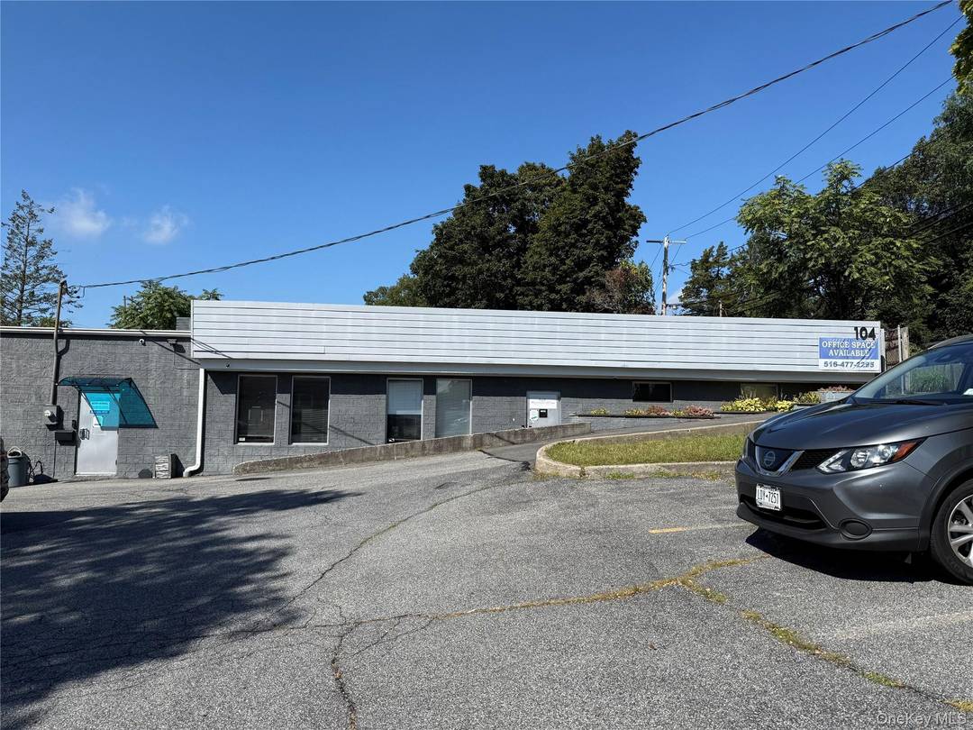 Discover prime office flex studio space in East Northport, close to LIRR Train Station.