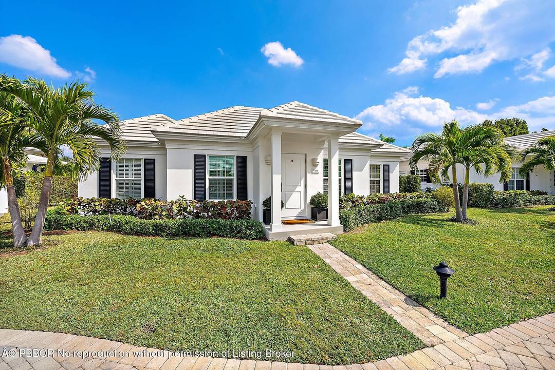 Rarely available La Coquille Villa with private garden.