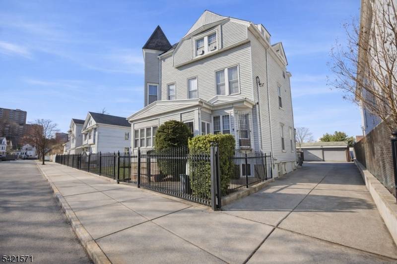 Welcome to 13 ? 15 May Street in Newark ?