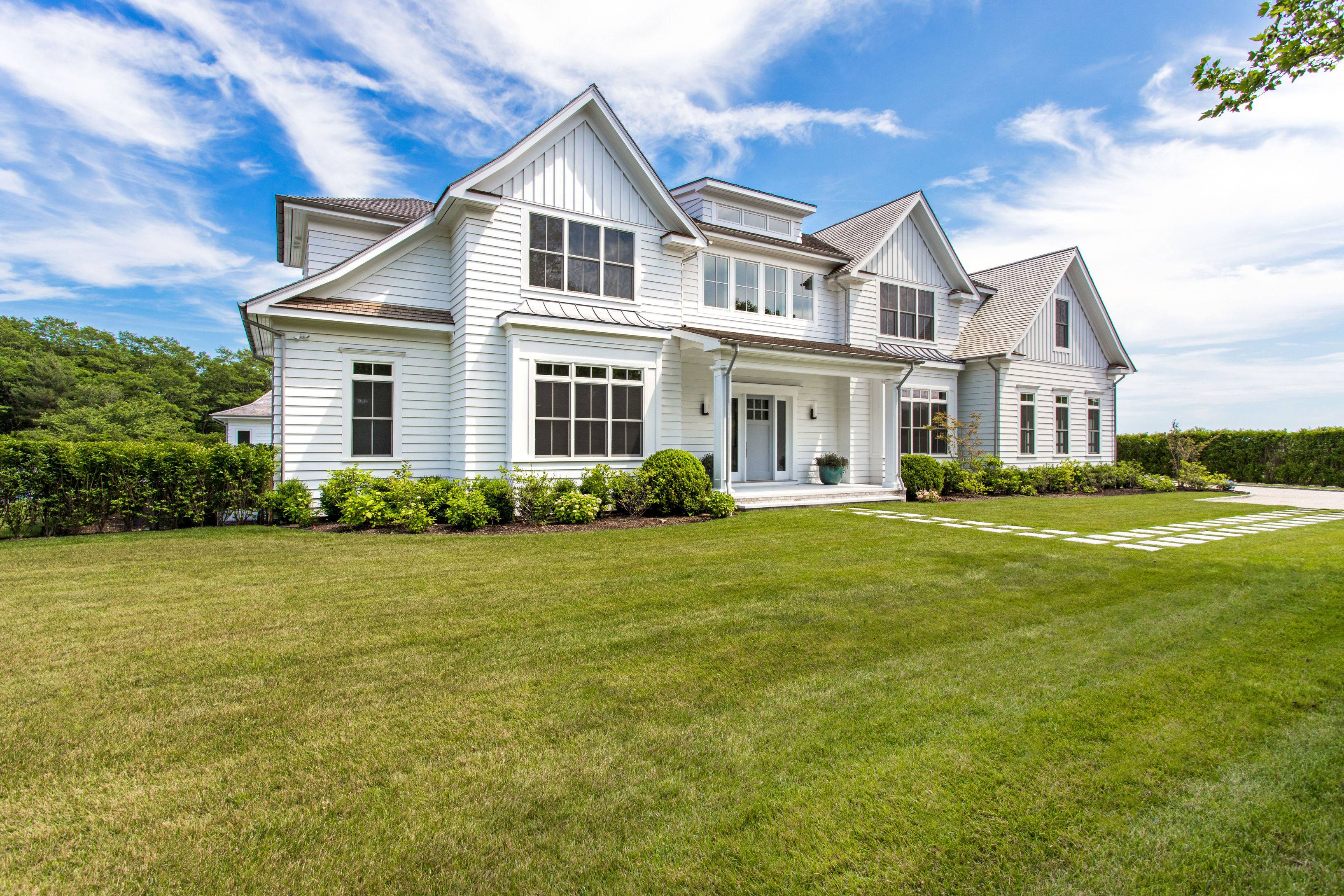 Spectacular new post-modern in Water Mill 