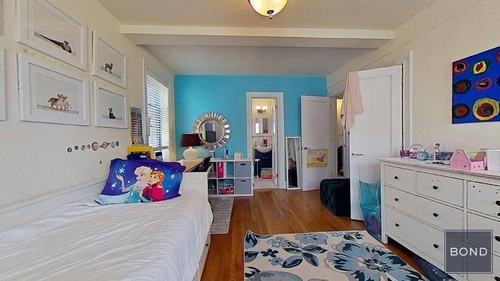2 Bedroom 2 Bath on the Upper West SideBOND New York Properties is a licensed real estate broker that proudly supports equal housing opportunity.