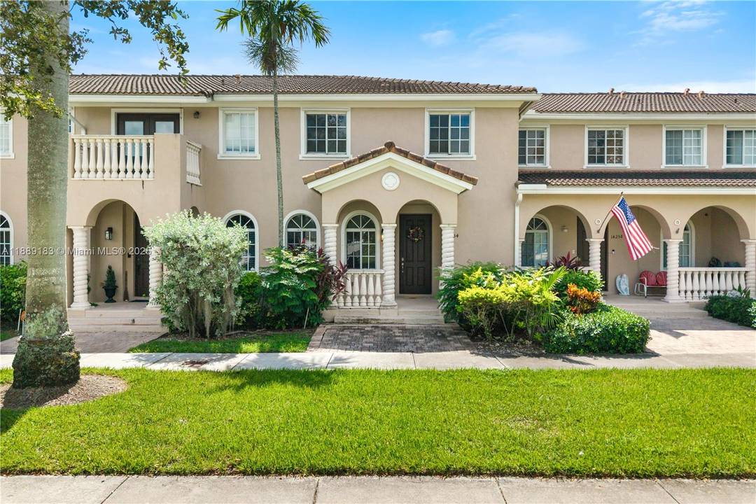 Welcome home to Mandarin Lakes.