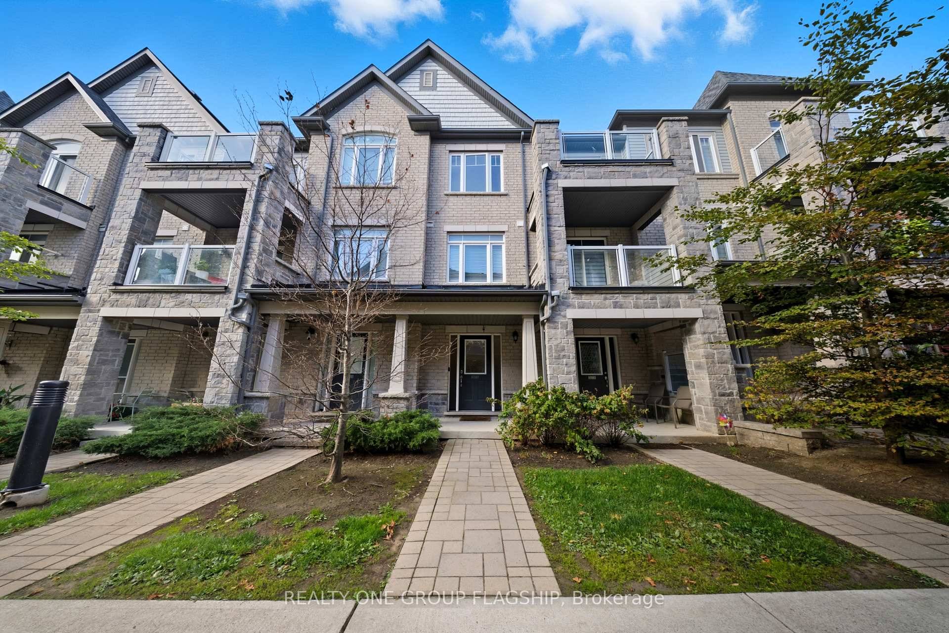 Beautiful, almost new large townhome located in the highly desirable Duffin Heights community !
