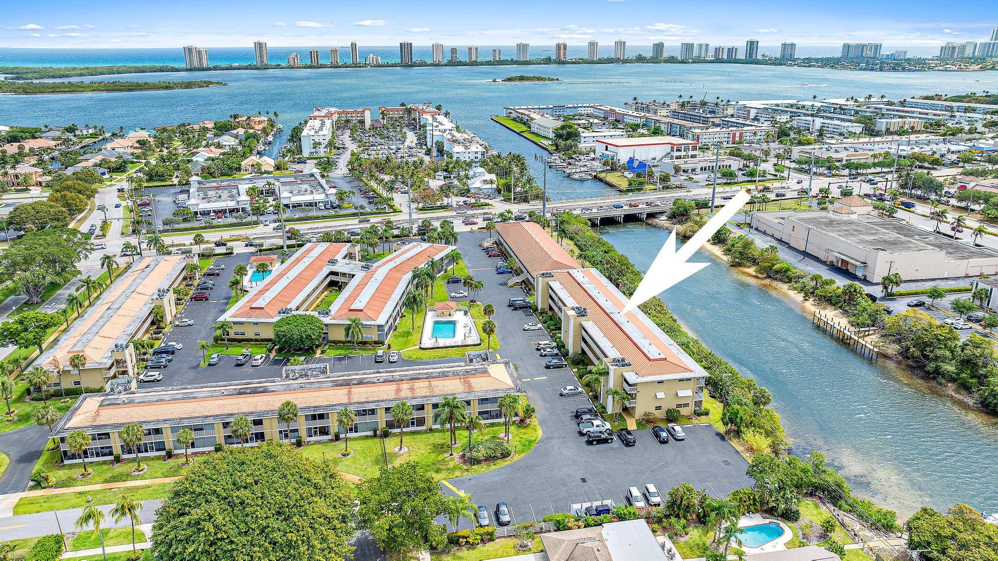 MOTIVATED SELLER ! Escape to paradise !